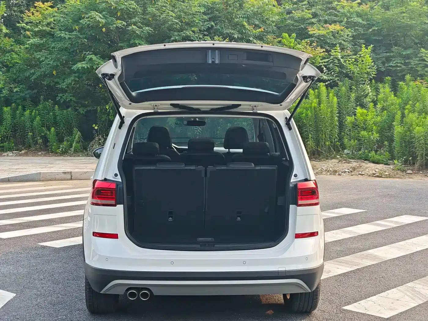 2022 Touran L 280TSI DSG Cross Edition 7-seater — миниатюра 30