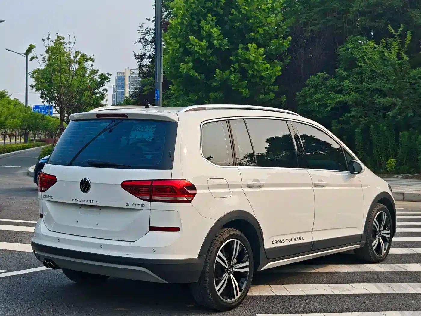 2022 Touran L 280TSI DSG Cross Edition 7-seater — миниатюра 31