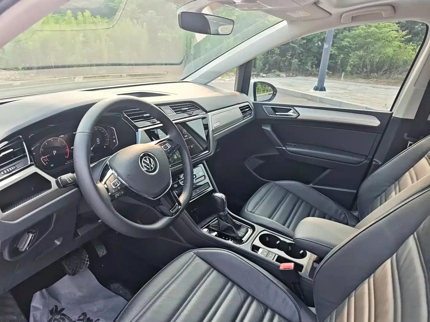 2022 Touran L 280TSI DSG Cross Edition 7-seater — миниатюра 6