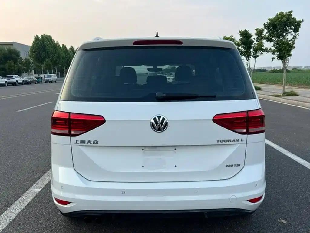 2016 Touran L 280TSI DSG Comfort Edition — миниатюра 4