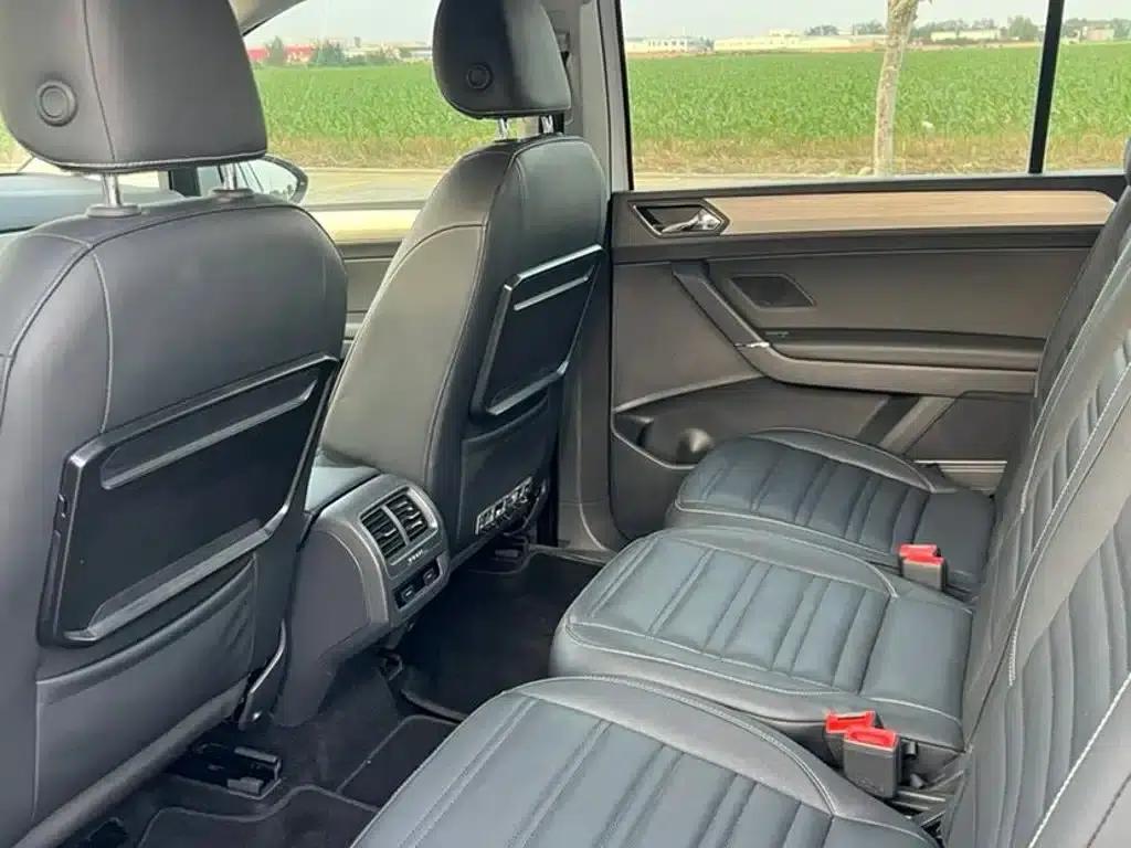 2016 Touran L 280TSI DSG Comfort Edition — миниатюра 7
