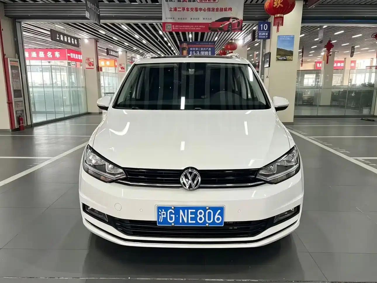 2018 Touran L 280TSI DSG Comfort Edition 7-seater (National V Emission Standard) — миниатюра 2