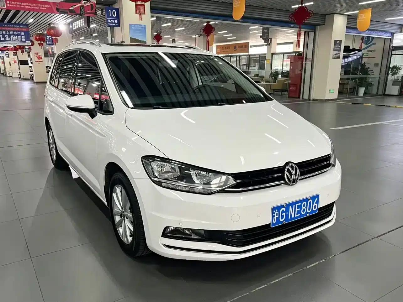 2018 Touran L 280TSI DSG Comfort Edition 7-seater (National V Emission Standard) — миниатюра 3