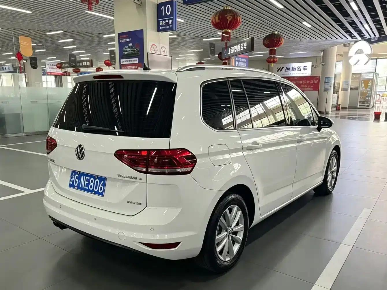2018 Touran L 280TSI DSG Comfort Edition 7-seater (National V Emission Standard) — миниатюра 6