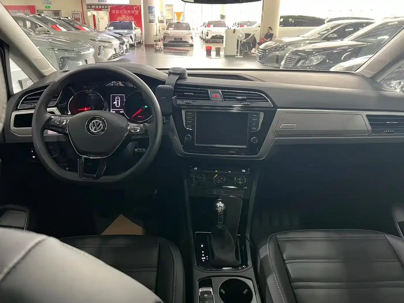 2018 Touran L 280TSI DSG Comfort Edition 7-seater (National V Emission Standard) — миниатюра 7
