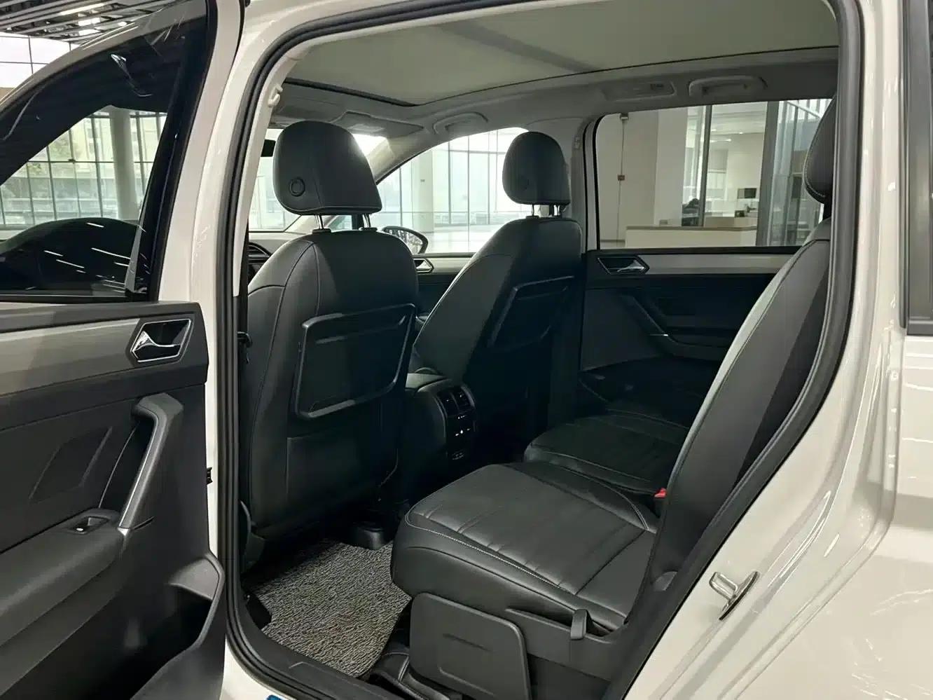 2018 Touran L 280TSI DSG Comfort Edition 7-seater (National V Emission Standard) — миниатюра 8