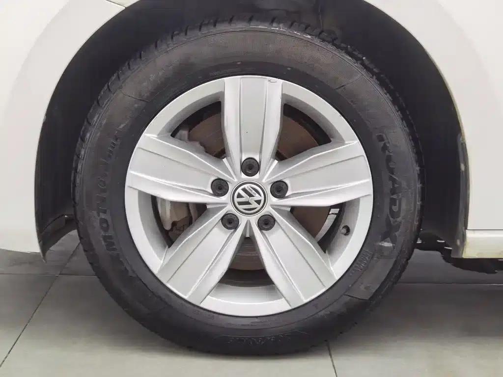 2016 Touran L 280TSI Manual Fashion Edition — миниатюра 17