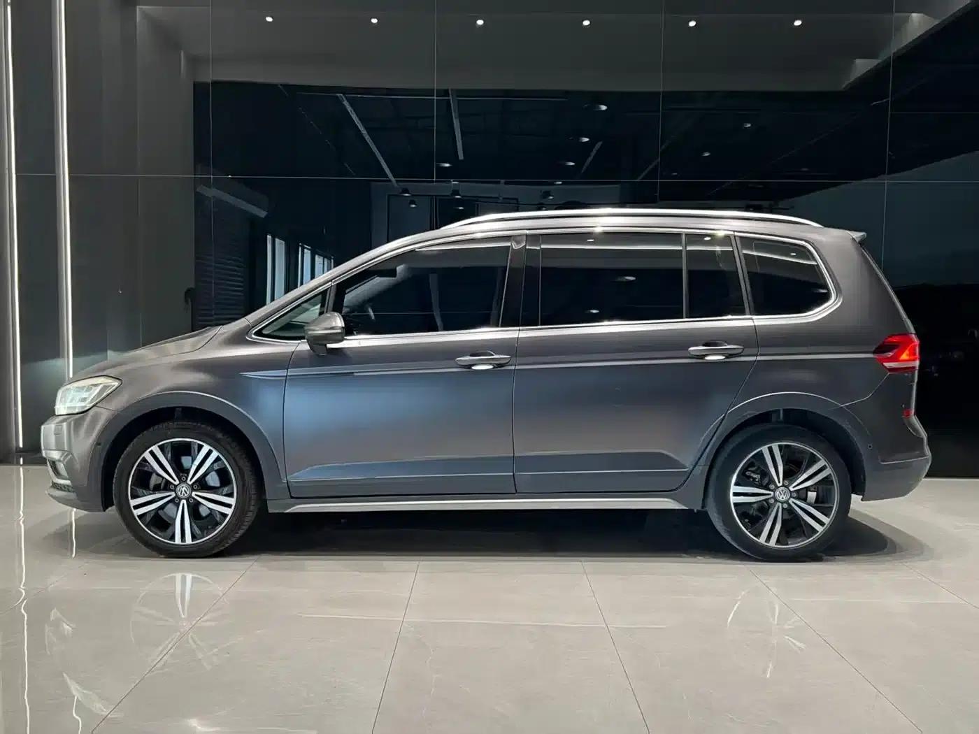 2018 Touran L 280TSI DSG Luxury Edition 7-seater (China VI Emission Standard) — миниатюра 4