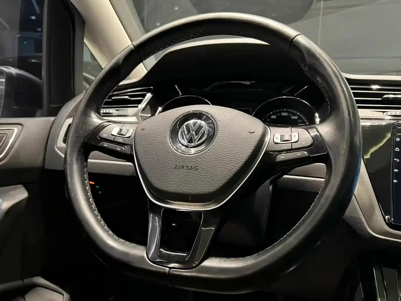 2018 Touran L 280TSI DSG Luxury Edition 7-seater (China VI Emission Standard) — миниатюра 8