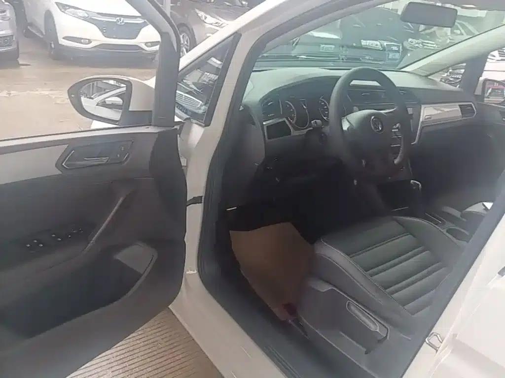 2021 Touran L 280TSI DSG Fashion Edition 7-seater — миниатюра 16