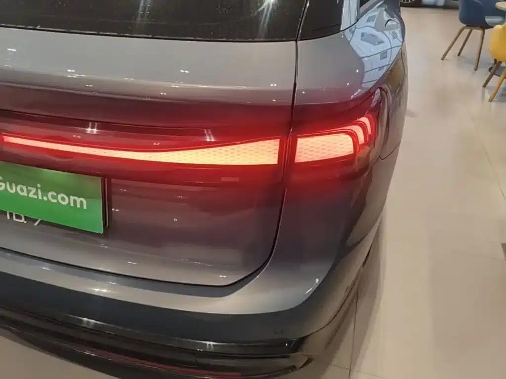 Volkswagen ID.7 VIZZION 2024 First Edition — миниатюра 8