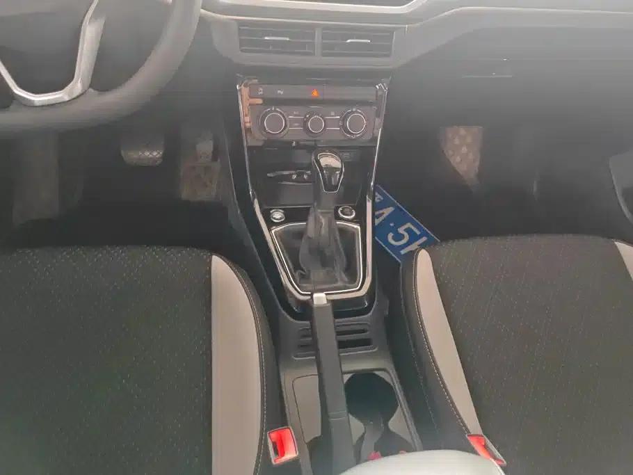 T-Cross 2021 1.5L Automatic 30th Anniversary Edition — миниатюра 16