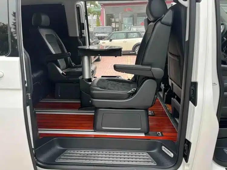 Multivan 2018 2.0TSI 4WD Explorer Edition 7-seater — миниатюра 2