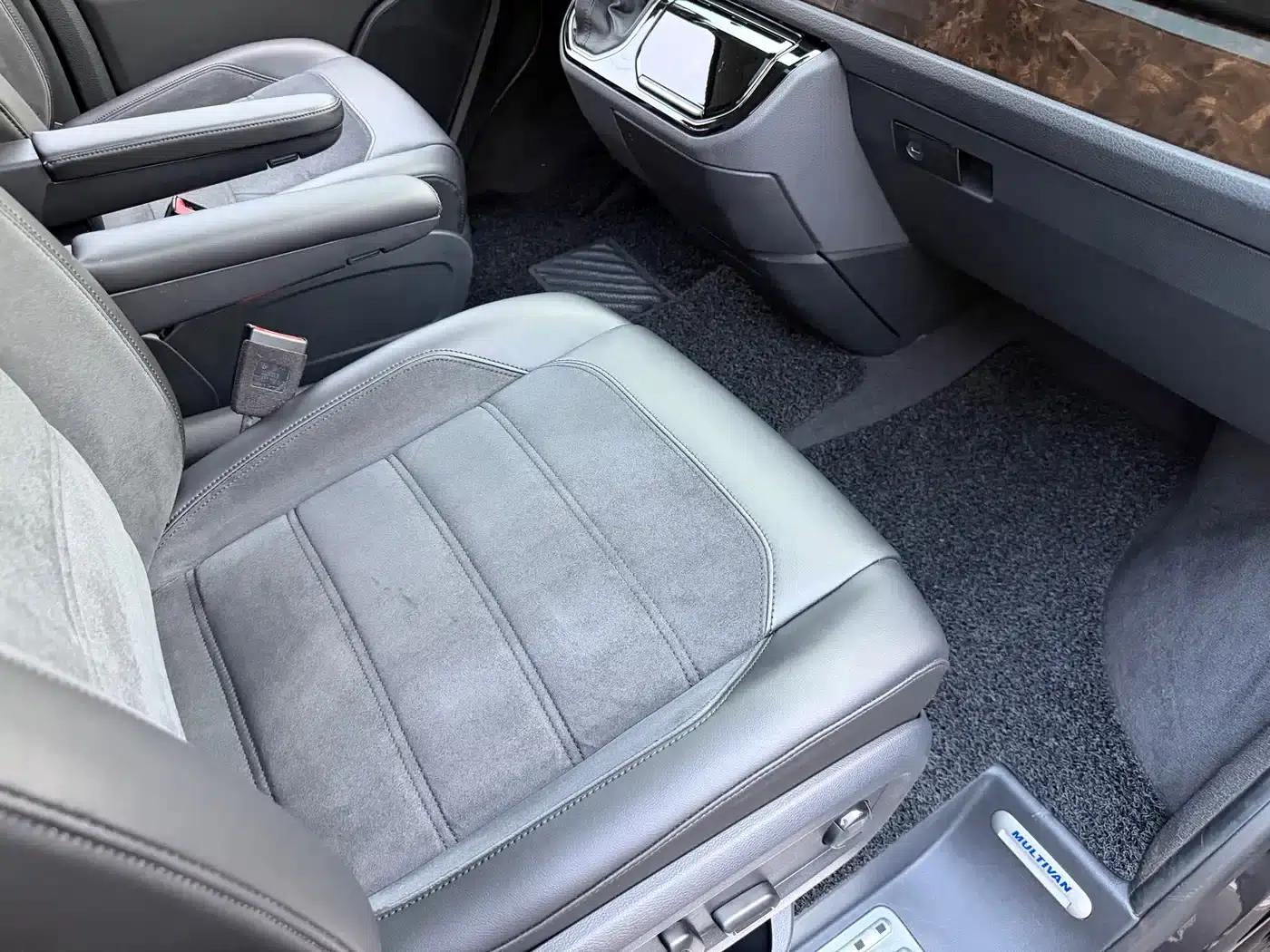 Multivan 2018 2.0TSI 4WD Explorer Edition 7-seater — миниатюра 15
