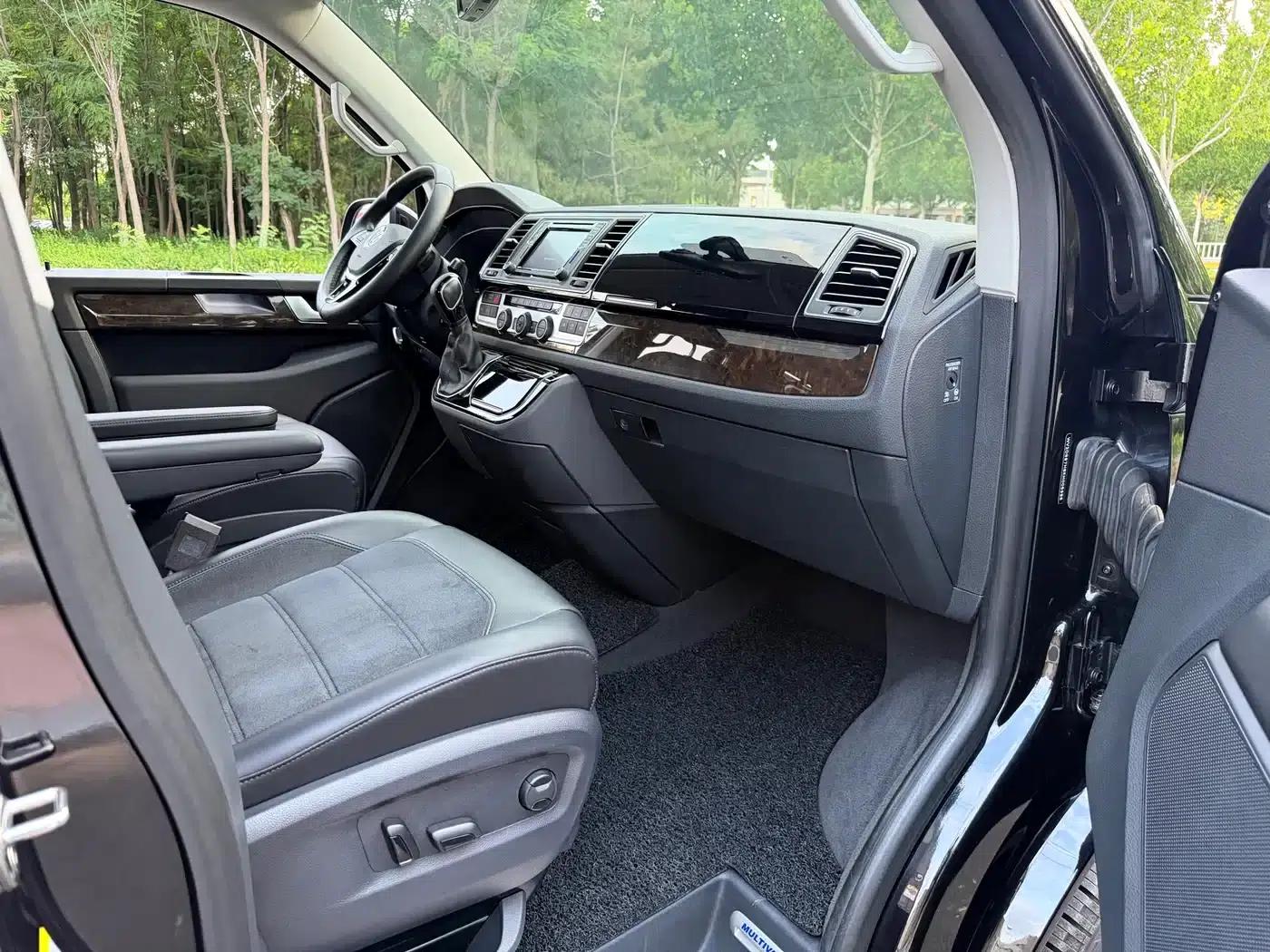 Multivan 2018 2.0TSI 4WD Explorer Edition 7-seater — миниатюра 16