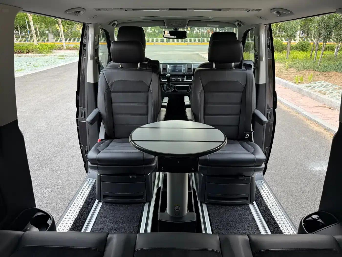 Multivan 2018 2.0TSI 4WD Explorer Edition 7-seater — миниатюра 19
