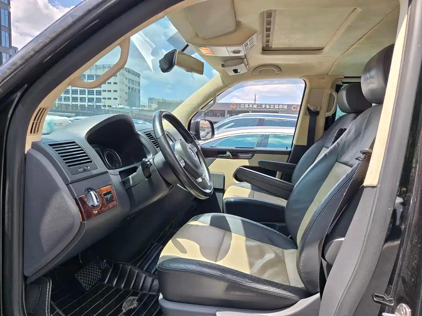 Multivan 2012 2.0TSI 4WD Premium Edition — миниатюра 3