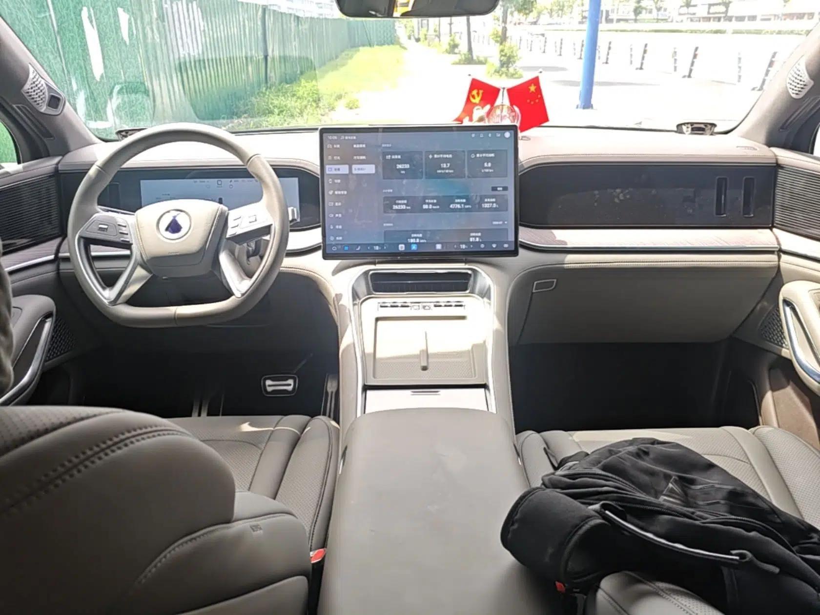 Denza N9 2025 Prestige Version — миниатюра 18