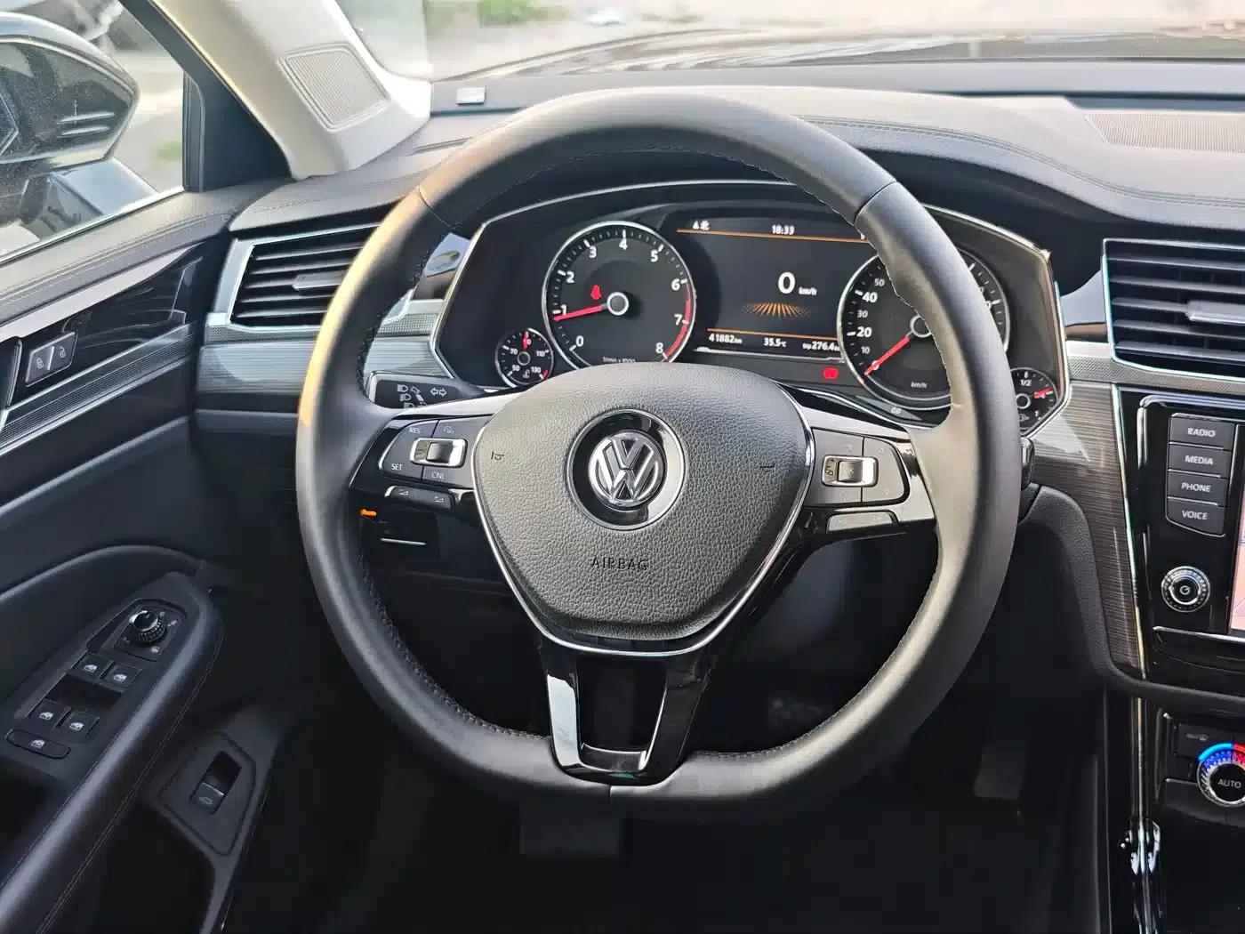 Phideon 2016 380TSI 2WD Royal Edition — миниатюра 15