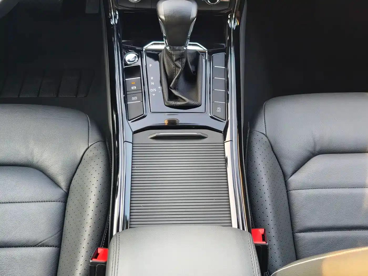 Phideon 2016 380TSI 2WD Royal Edition — миниатюра 17