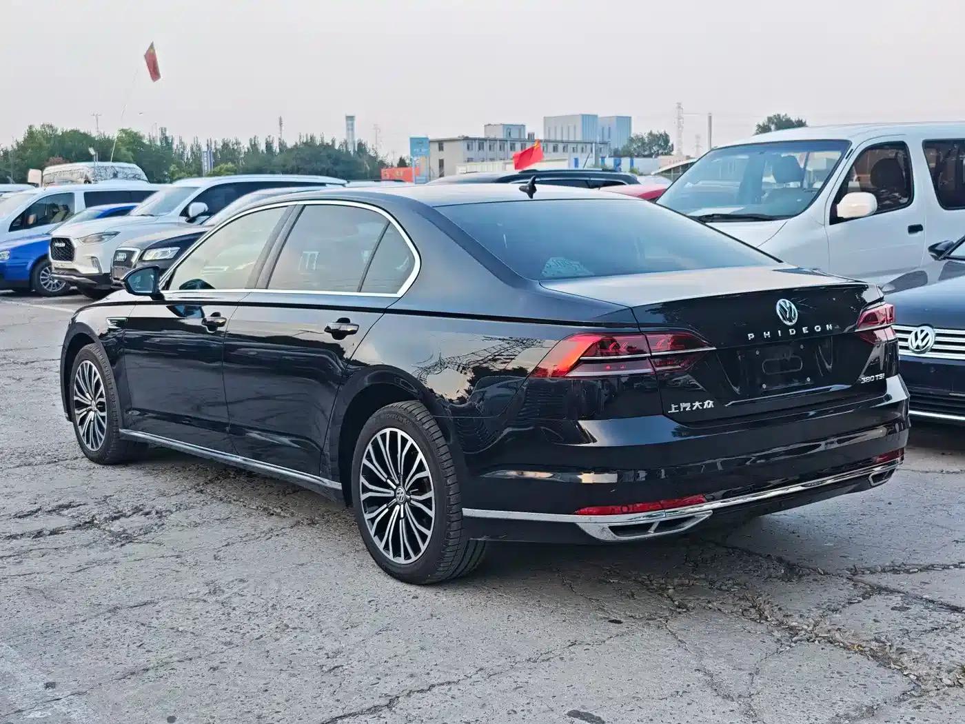 Phideon 2016 380TSI 2WD Royal Edition — миниатюра 4