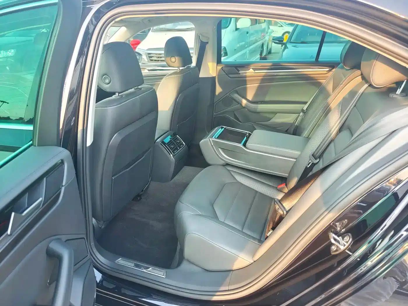 Phideon 2016 380TSI 2WD Royal Edition — миниатюра 8