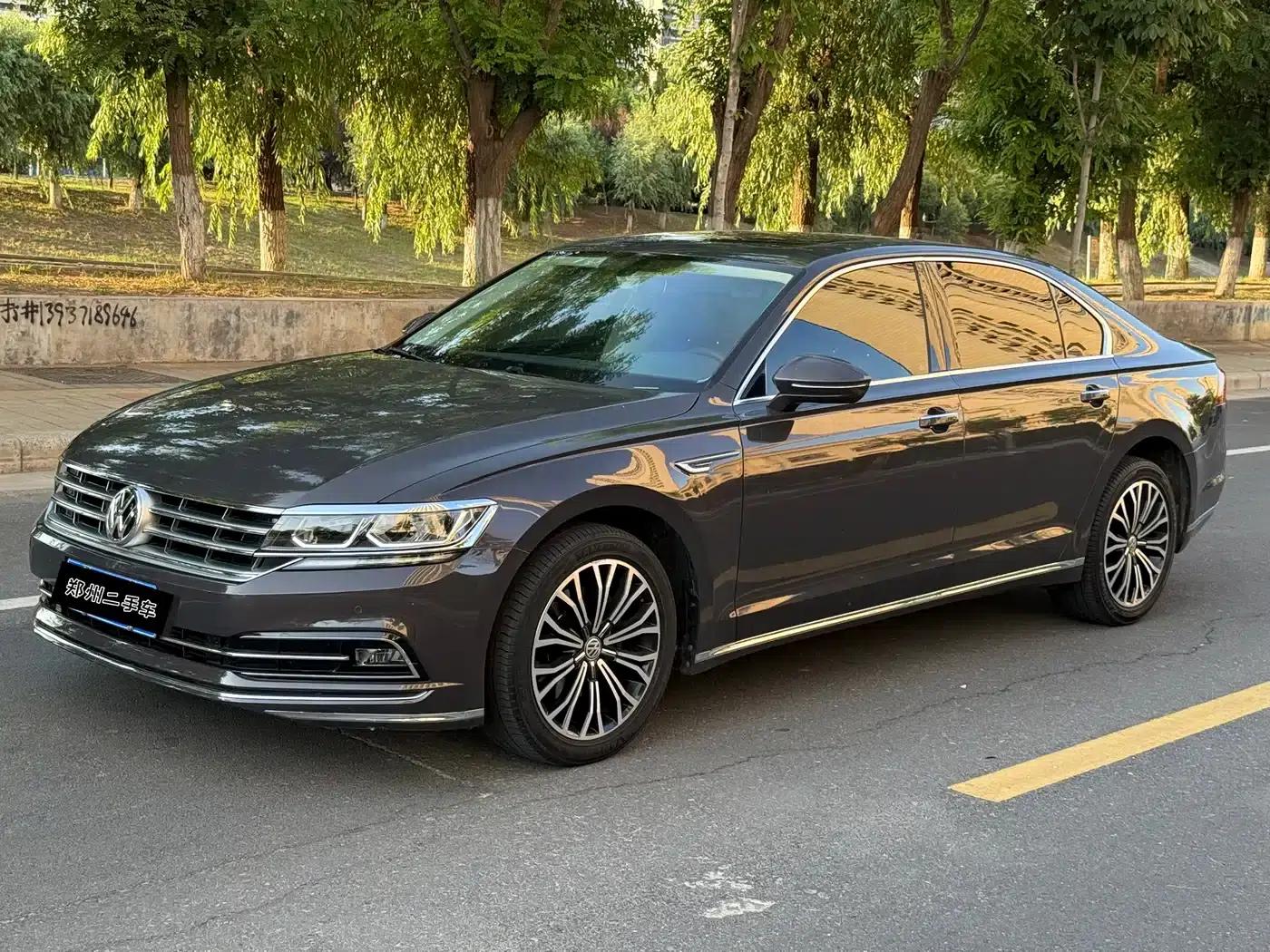 Phideon 2018 Facelift 380TSI 2WD Business Edition — миниатюра 1