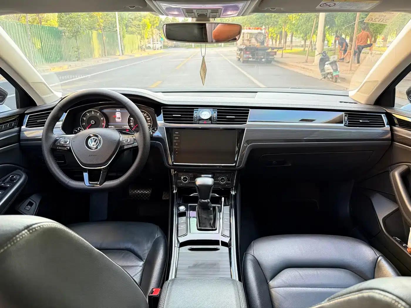Phideon 2018 Facelift 380TSI 2WD Business Edition — миниатюра 5