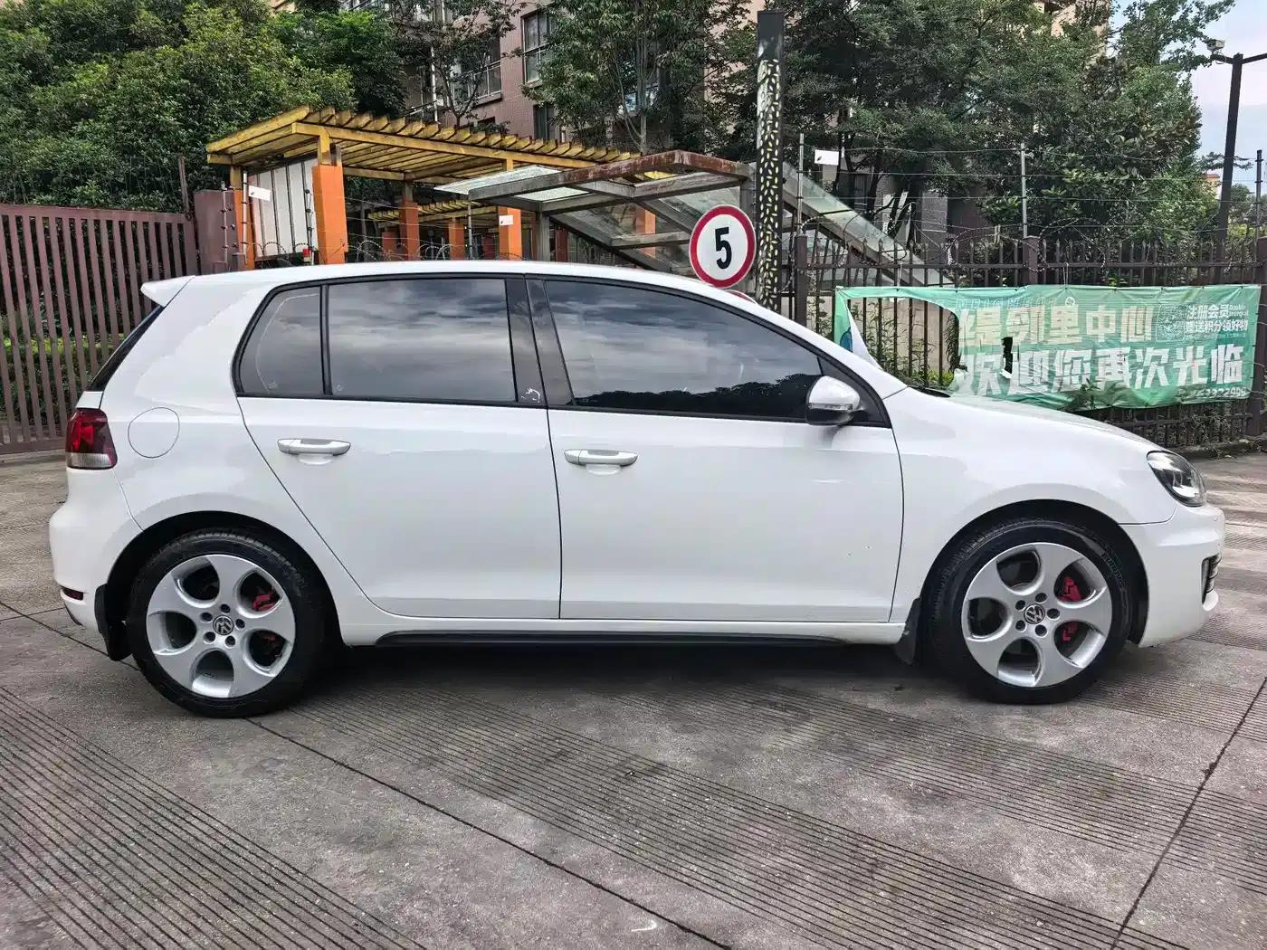 2011 Golf GTI 2.0TSI GTI — миниатюра 4