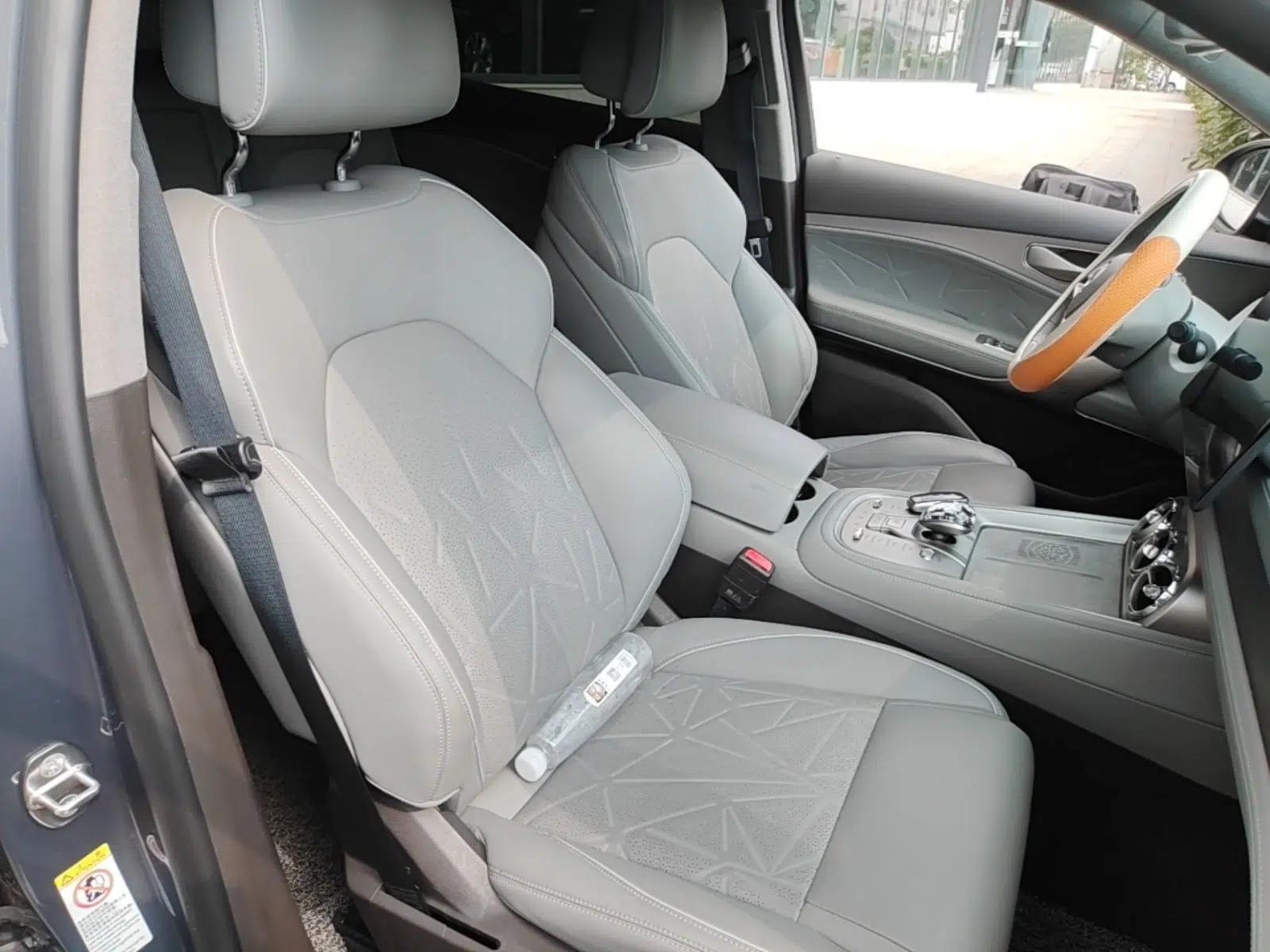 Denza N8 2023 Four-Wheel Drive Ultra-Hybrid Flagship Seven-Seater Version — миниатюра 19