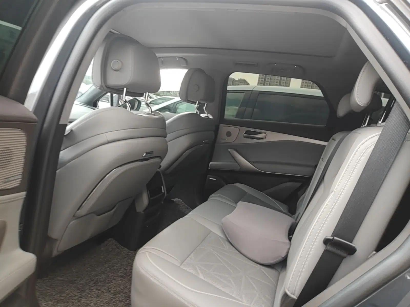 Denza N8 2023 Four-Wheel Drive Ultra-Hybrid Flagship Seven-Seater Version — миниатюра 20