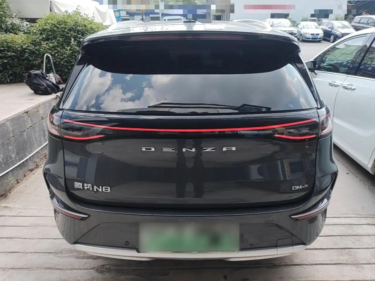 Denza N8 2023 Four-Wheel Drive Ultra-Hybrid Flagship Seven-Seater Version — миниатюра 5