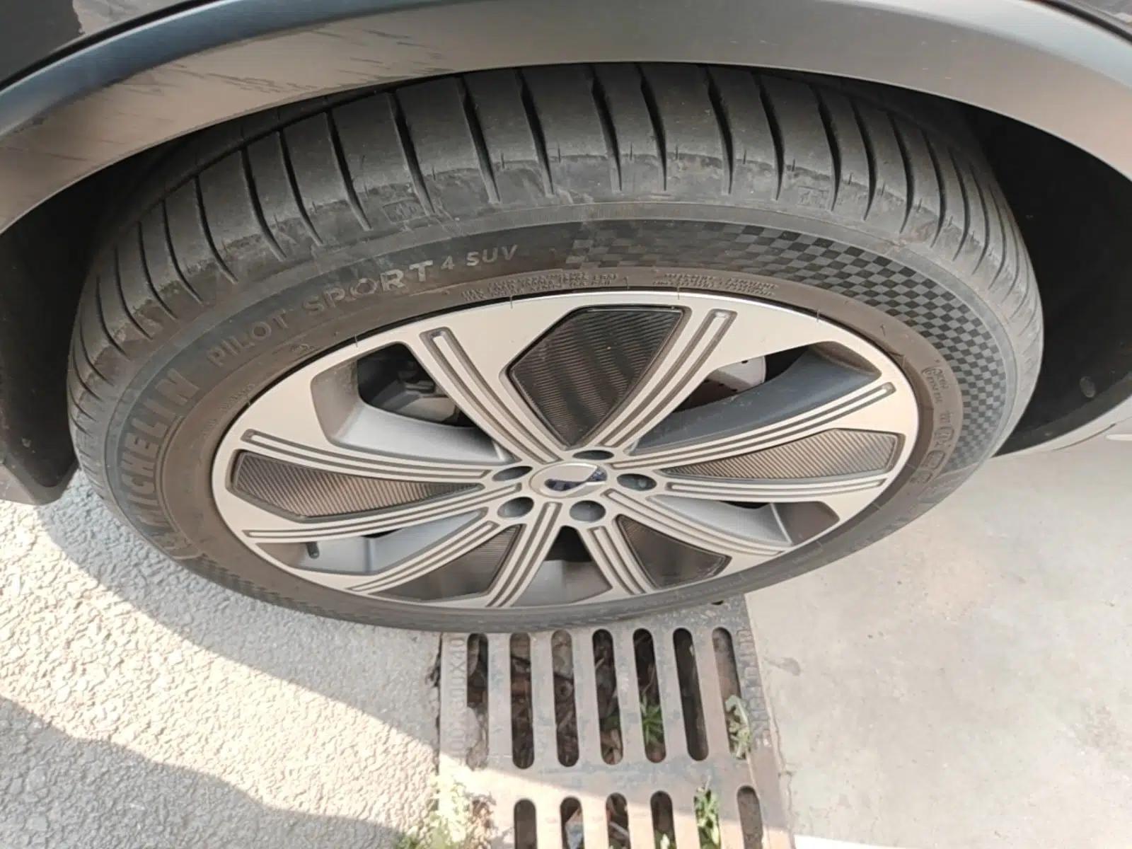Denza N8 2023 Four-Wheel Drive Ultra-Hybrid Flagship Seven-Seater Version — миниатюра 10