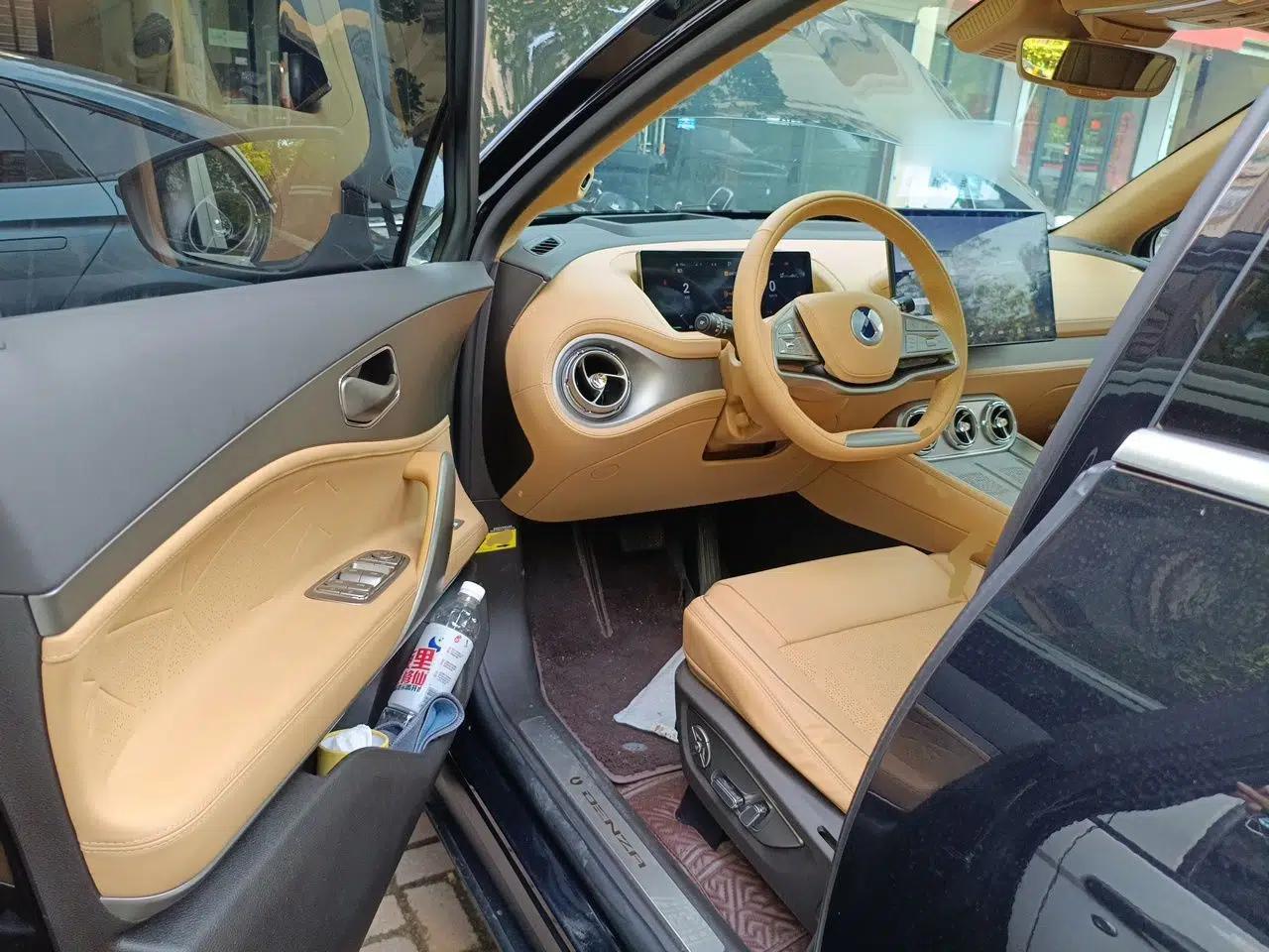 Denza N8 2023 Four-Wheel Drive Ultra-Hybrid Flagship Six-Seater Version — миниатюра 16
