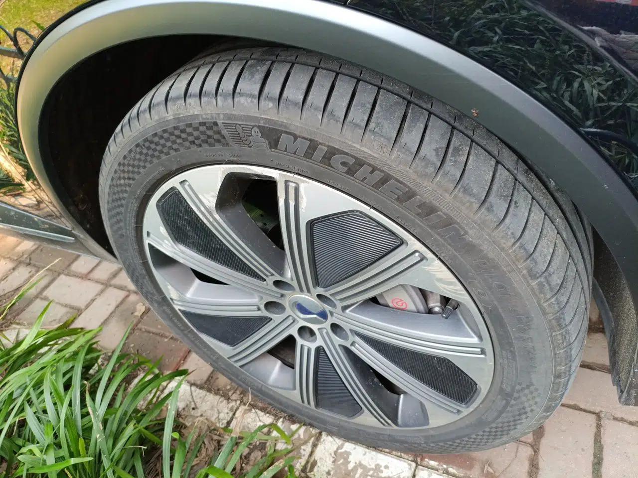 Denza N8 2023 Four-Wheel Drive Ultra-Hybrid Flagship Six-Seater Version — миниатюра 8