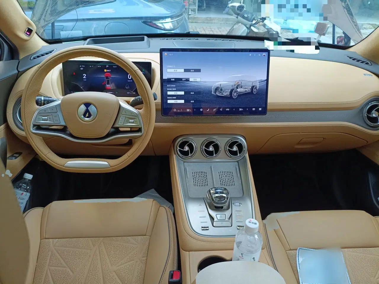 Denza N8 2023 Four-Wheel Drive Ultra-Hybrid Flagship Six-Seater Version — миниатюра 9