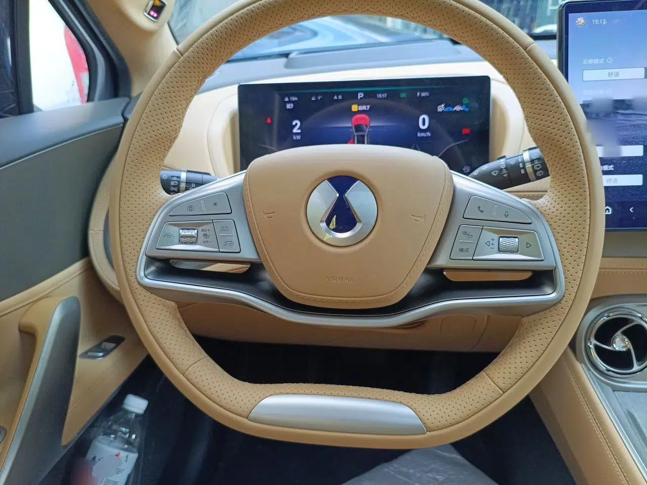 Denza N8 2023 Four-Wheel Drive Ultra-Hybrid Flagship Six-Seater Version — миниатюра 10