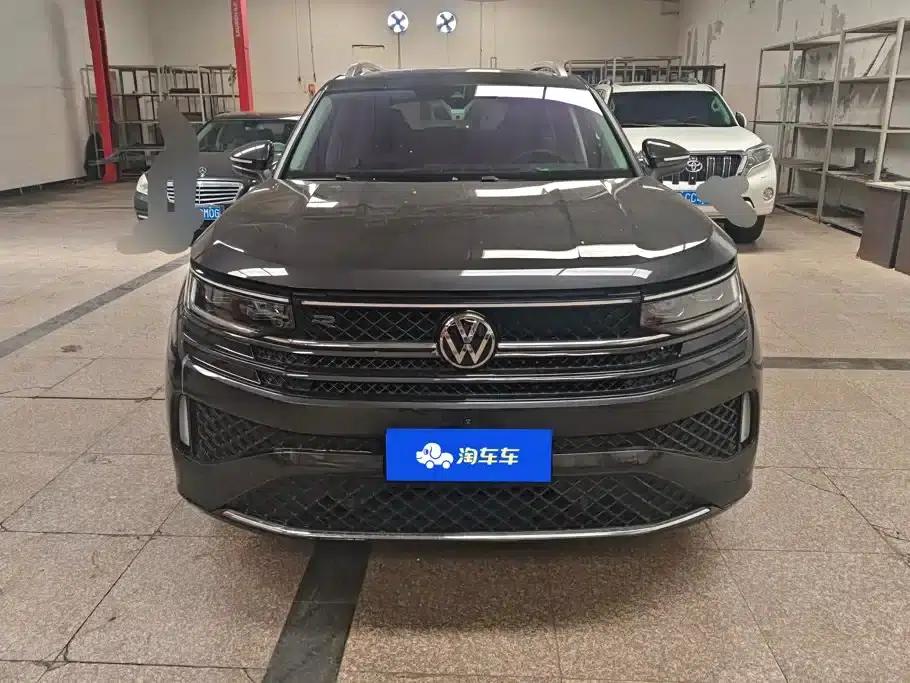 2023 Range Rover 380TSI AWD R-Line Cruiser — миниатюра 2