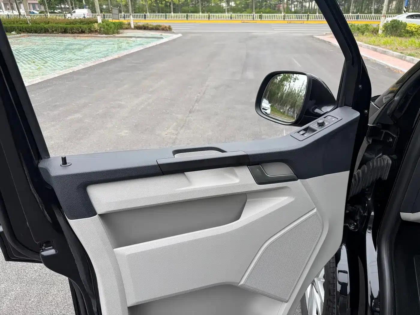 Caravelle 2019 2.0TSI 4WD Luxury 7-Seater — миниатюра 10