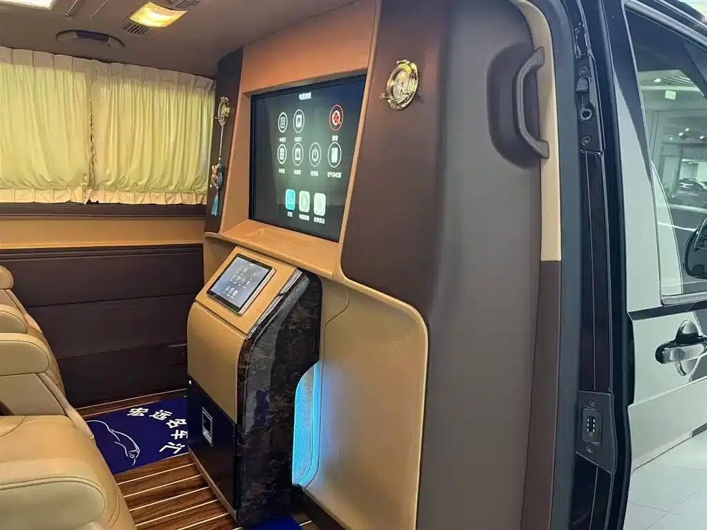 Caravelle 2017 2.0TSI 4WD Luxury 7-Seater — миниатюра 7