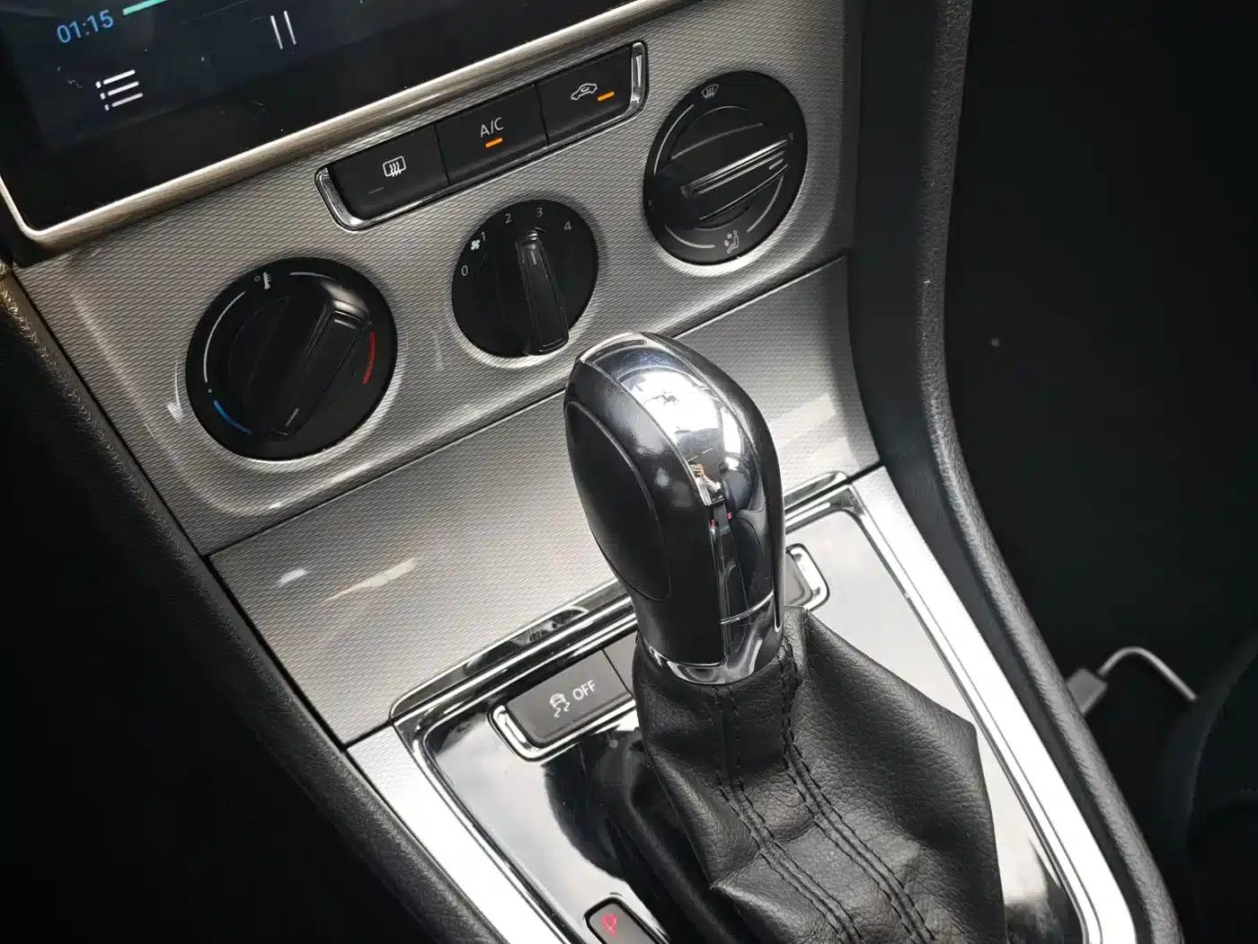 Lavida Gran Turismo 2013 1.6L Automatic Comfort Model — миниатюра 13