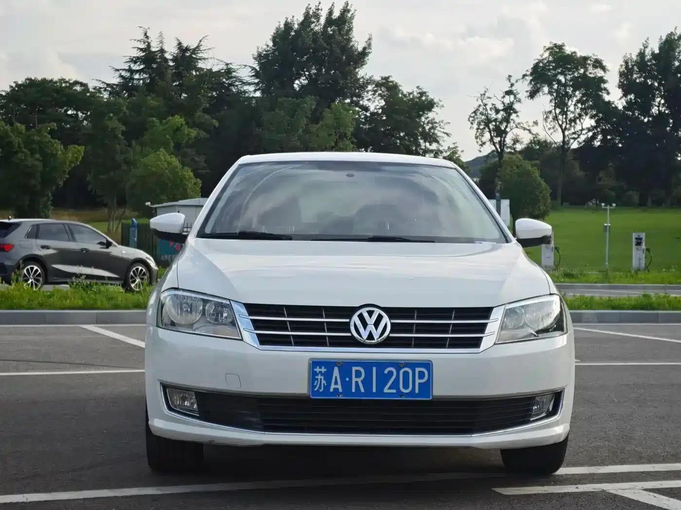 Lavida Gran Turismo 2013 1.6L Automatic Comfort Model — миниатюра 8
