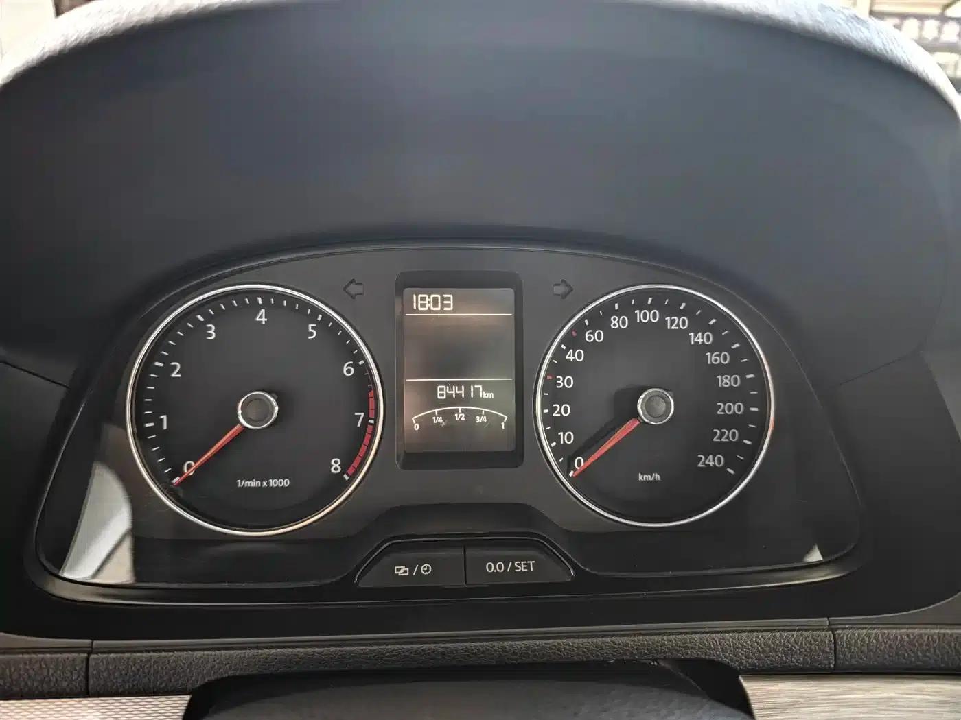 Lavida Gran Turismo 2013 1.6L Automatic Comfort Model — миниатюра 9