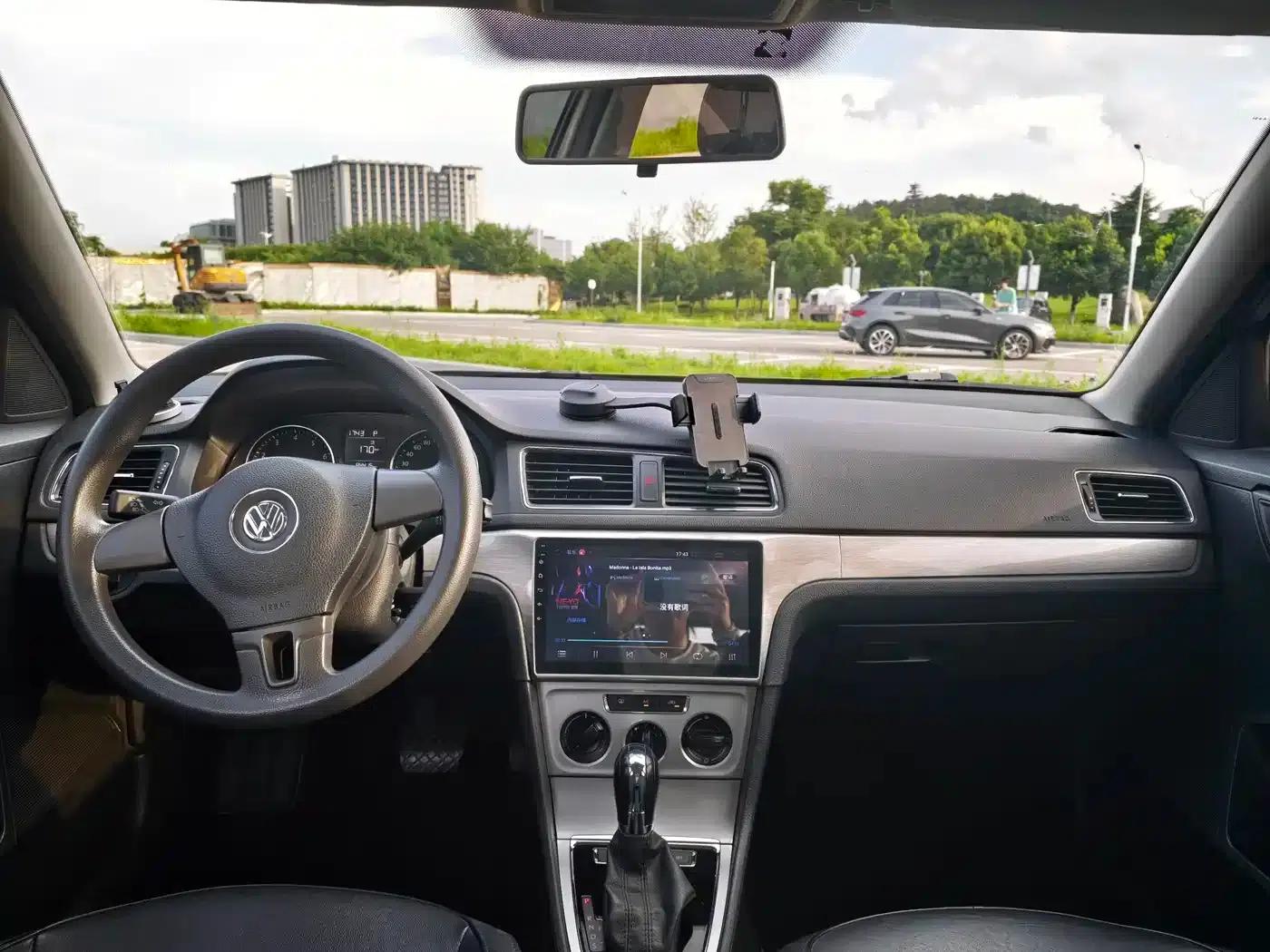 Lavida Gran Turismo 2013 1.6L Automatic Comfort Model — миниатюра 10