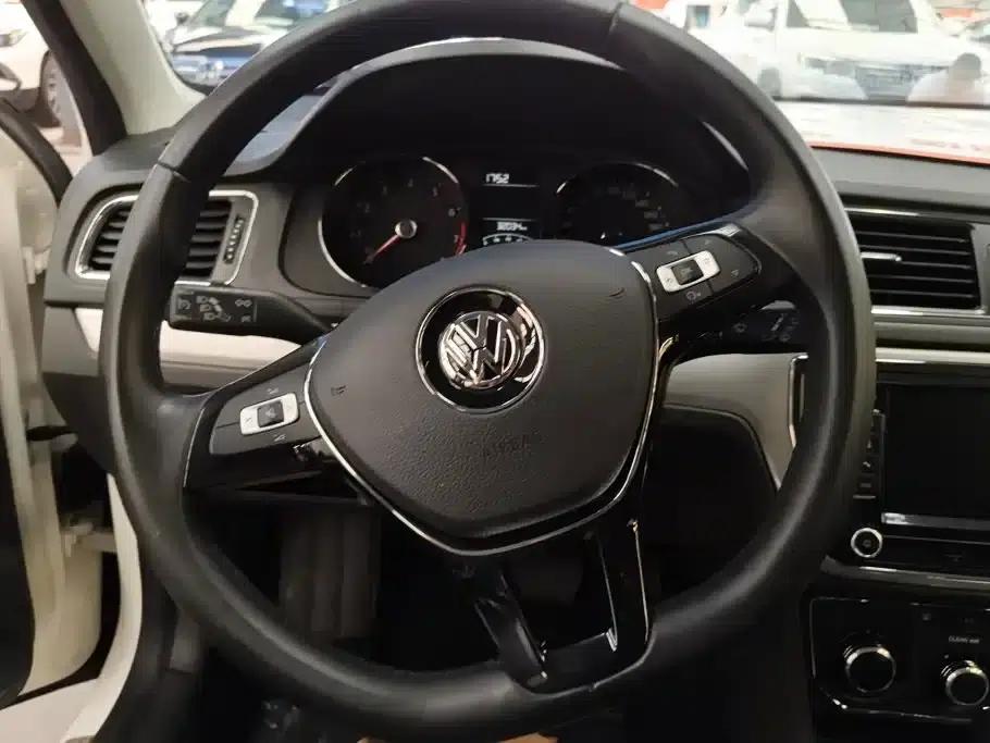 Lavida Gran Turismo 2017 1.6L Automatic Comfort Edition — миниатюра 15