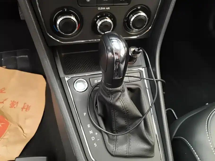 Lavida Gran Turismo 2017 1.6L Automatic Comfort Edition — миниатюра 16
