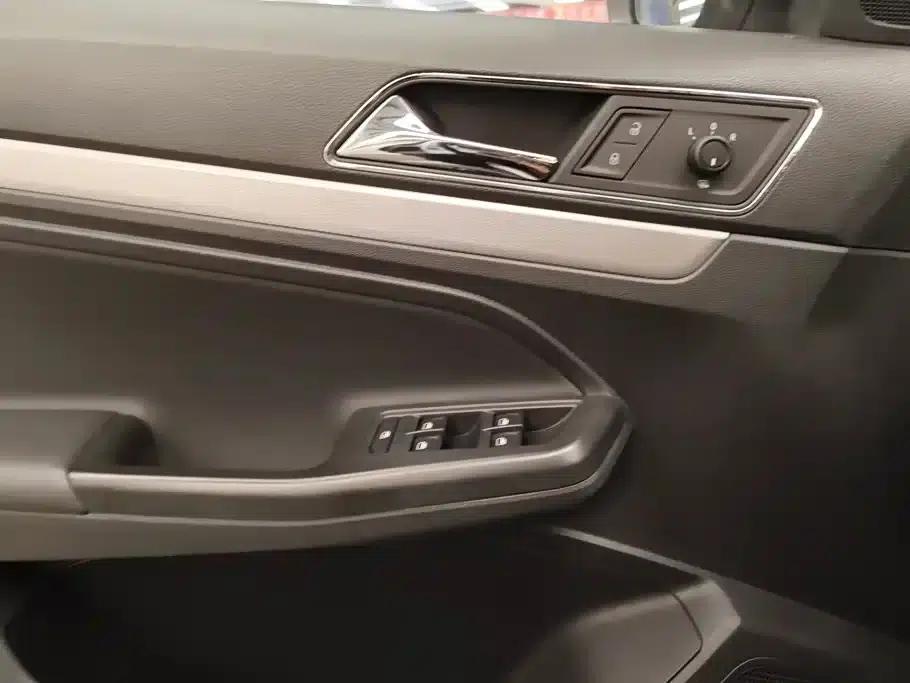 Lavida Gran Turismo 2017 1.6L Automatic Comfort Edition — миниатюра 7