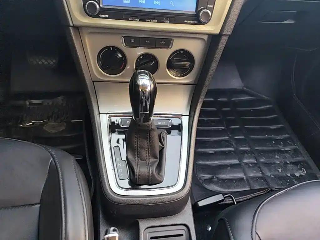 Lavida Gran Turismo 2013 1.4TSI Automatic Comfort Model — миниатюра 14