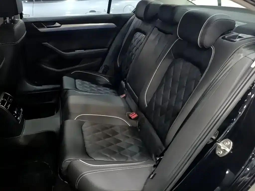 2022 Volkswagen Passat PHEV GTE Luxury Edition — миниатюра 17