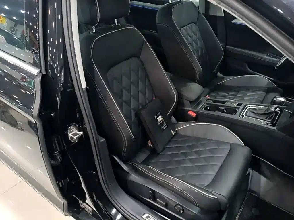 2022 Volkswagen Passat PHEV GTE Luxury Edition — миниатюра 25